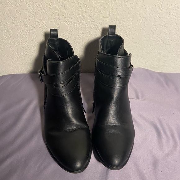 Booties - W 8 - Picture 3 of 6